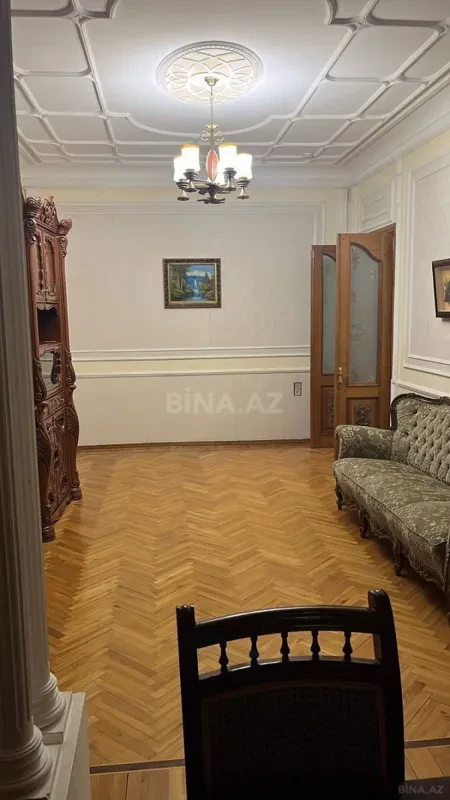 Kirayə verilir 3 otaqlı mənzil 77 m²