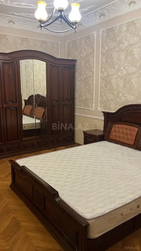 Kirayə verilir 3 otaqlı mənzil 77 m²