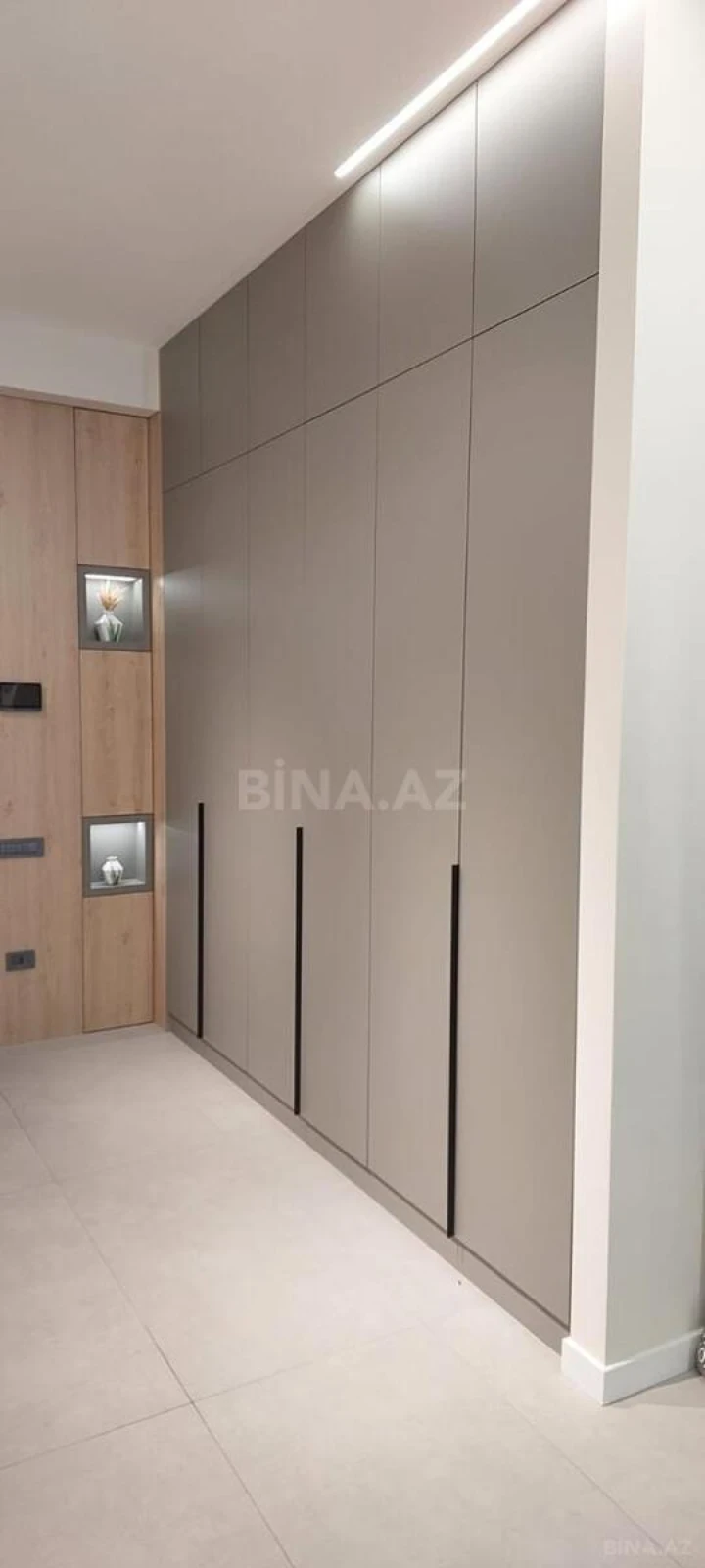 Satılır 3 otaqlı mənzil 130 m²
