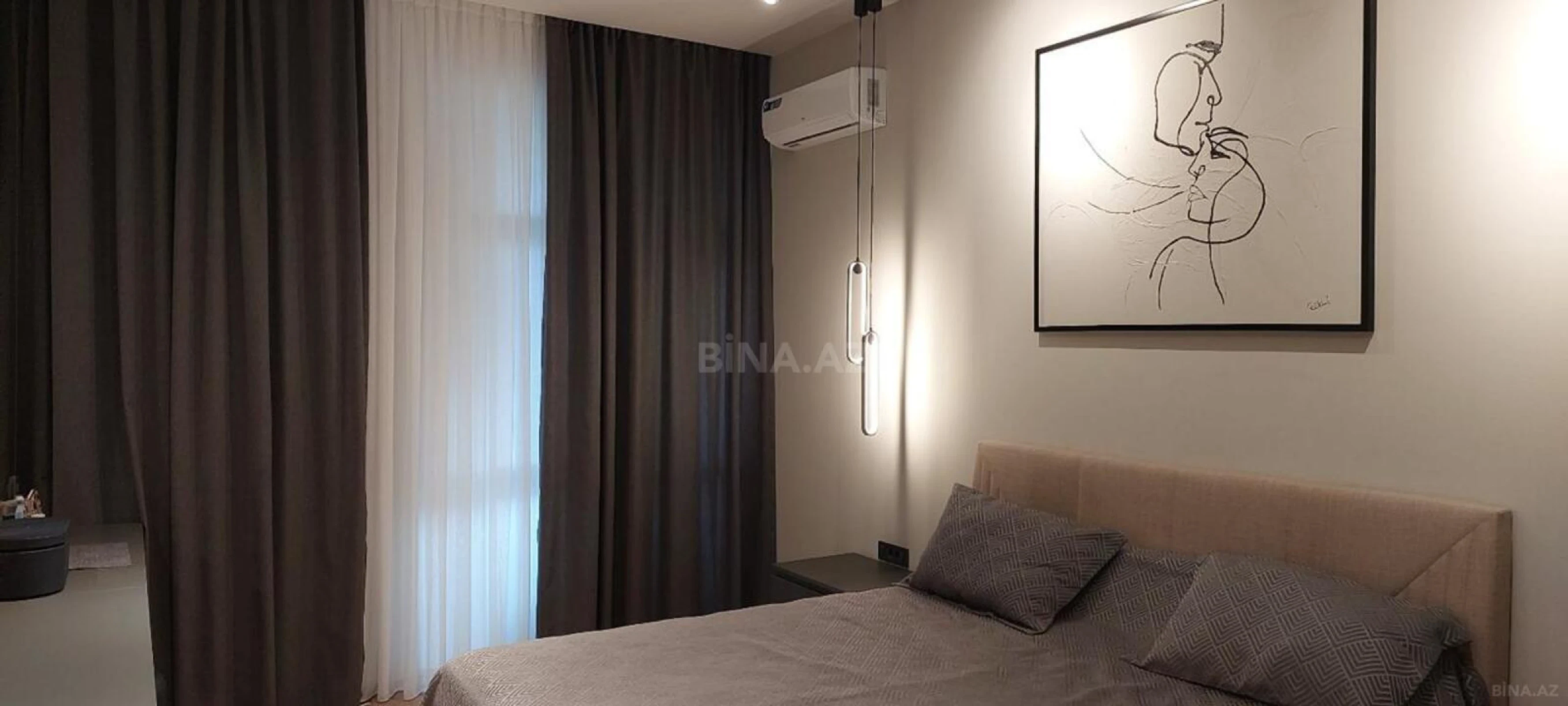 Satılır 3 otaqlı mənzil 130 m²