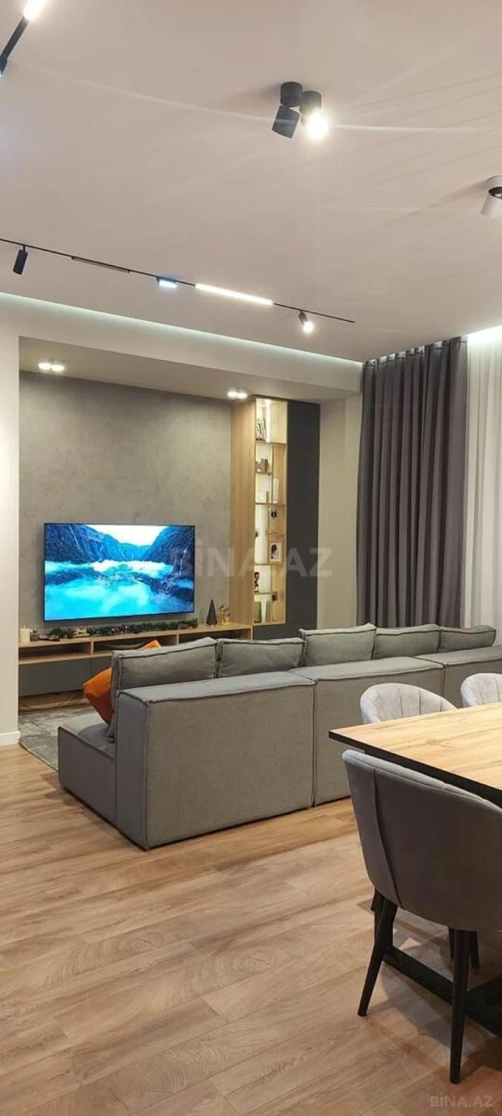 Satılır 3 otaqlı mənzil 130 m²