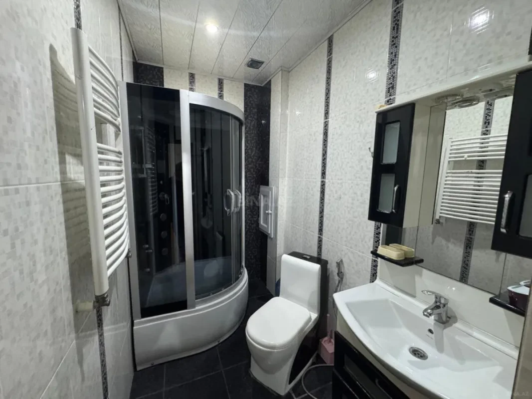 Satılır 2 otaqlı mənzil 65 m²