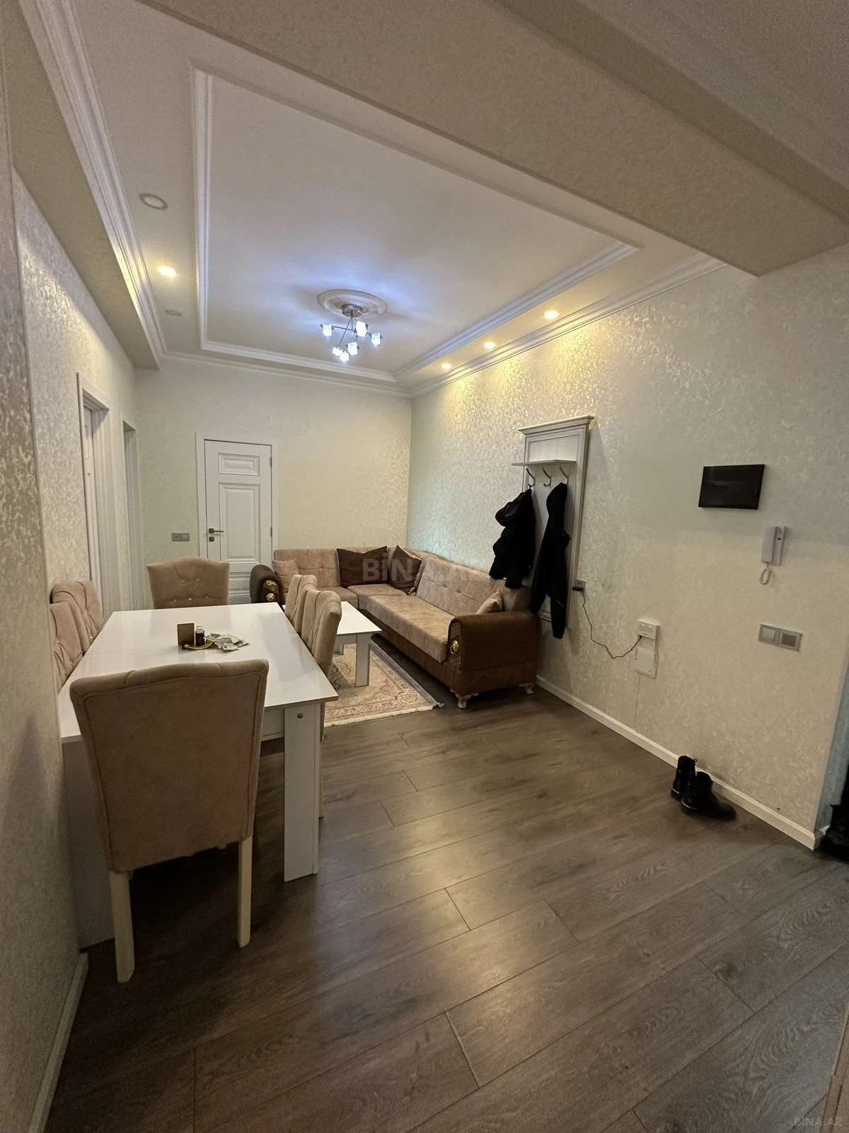 Satılır 3 otaqlı mənzil 94 m²