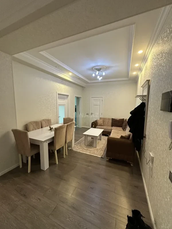 Satılır 3 otaqlı mənzil 94 m²