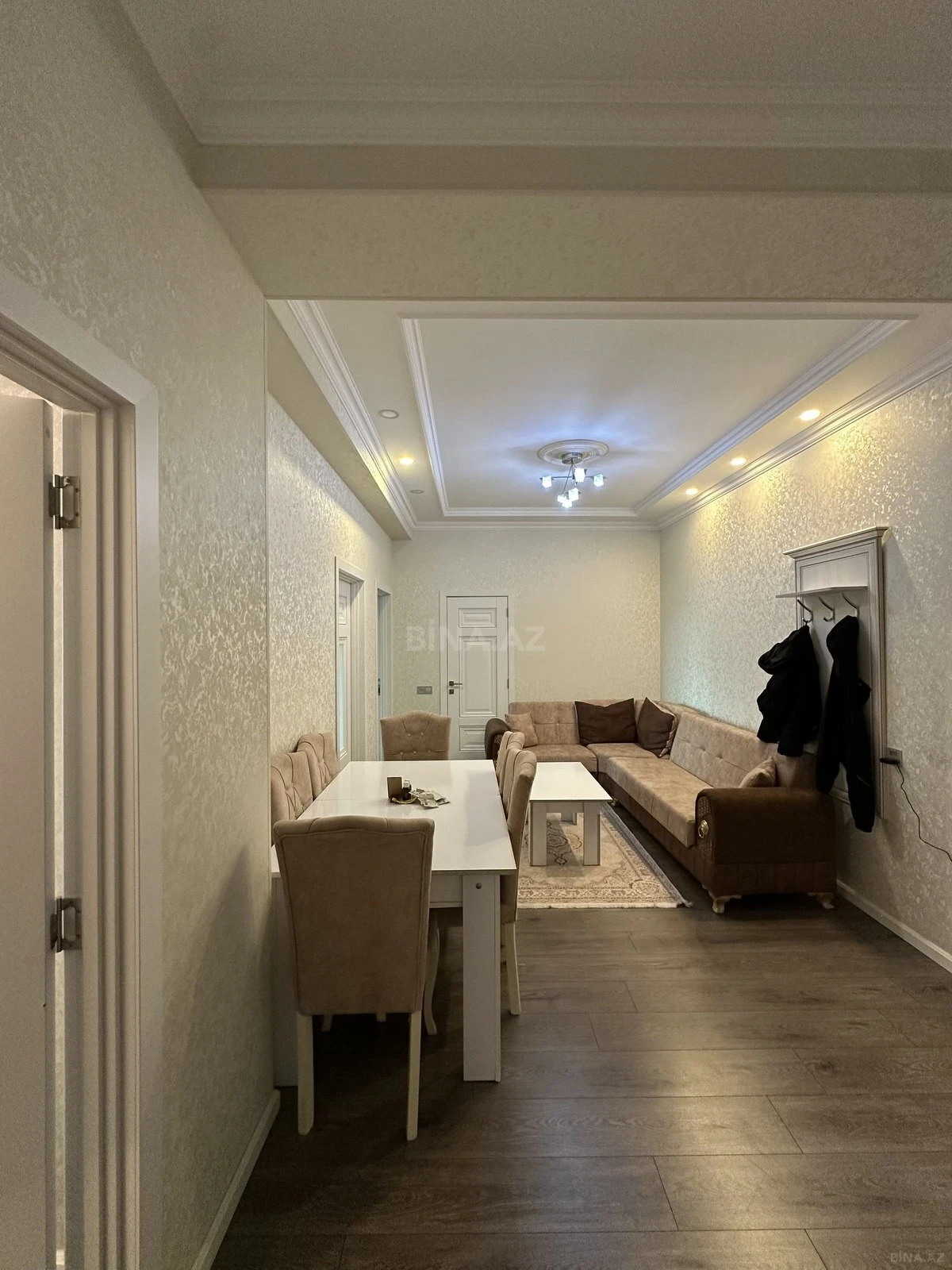 Satılır 3 otaqlı mənzil 94 m²