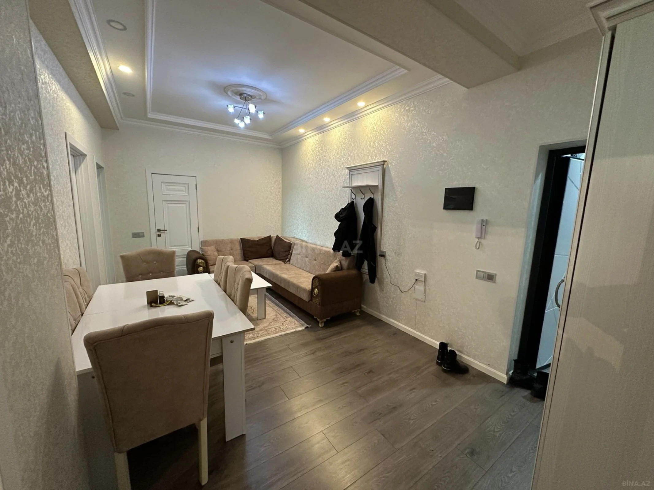 Satılır 3 otaqlı mənzil 94 m²