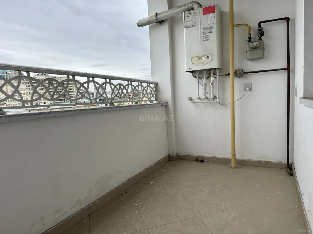Satılır 3 otaqlı mənzil 94 m²