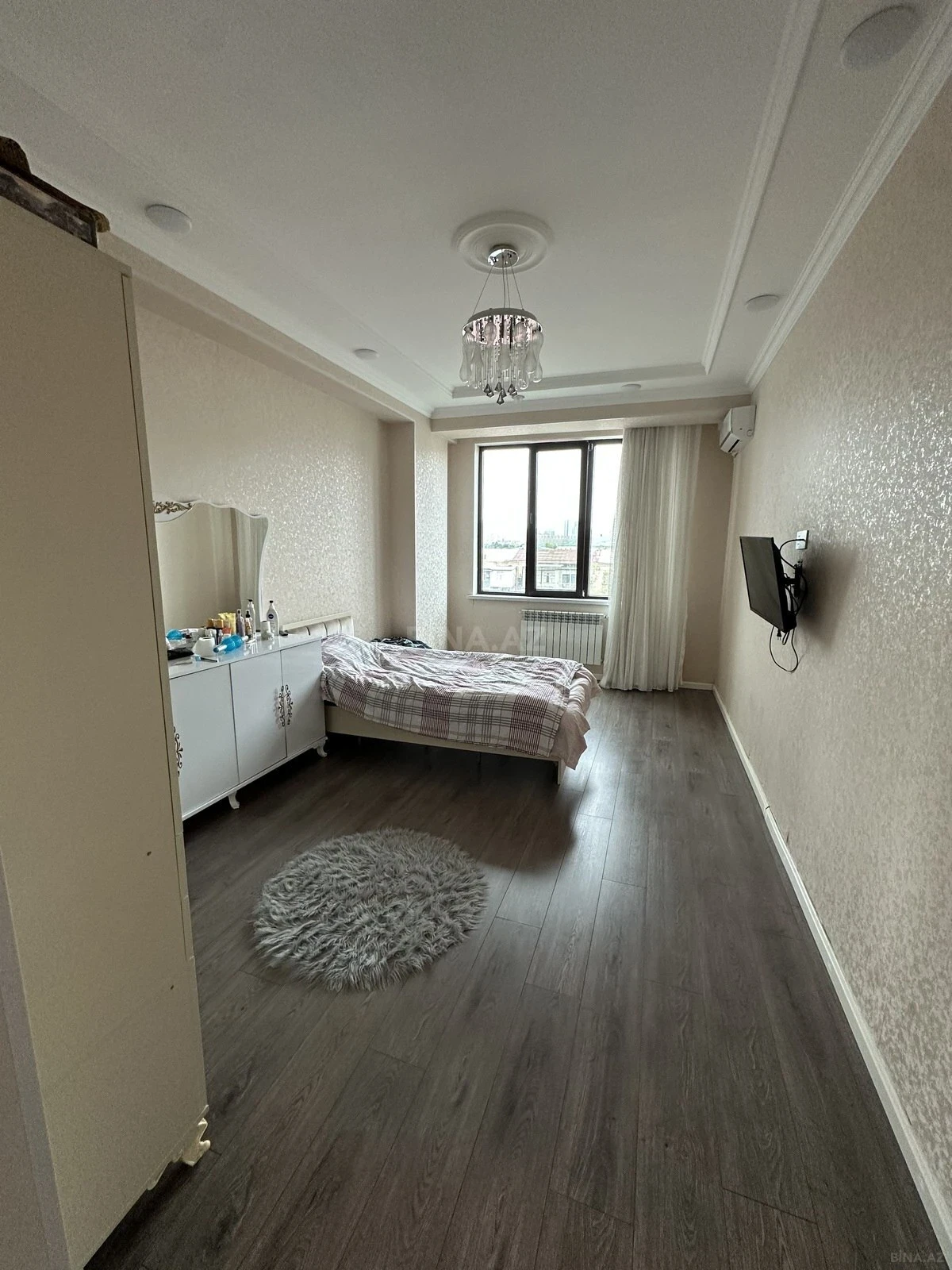 Satılır 3 otaqlı mənzil 94 m²