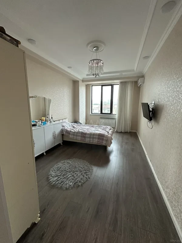 Satılır 3 otaqlı mənzil 94 m²