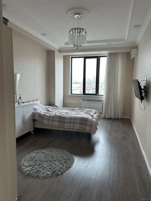 Satılır 3 otaqlı mənzil 94 m²
