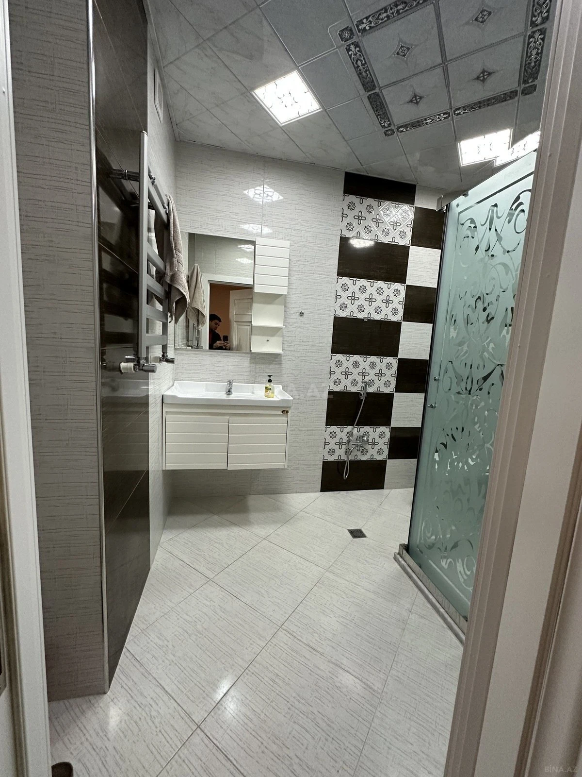 Satılır 3 otaqlı mənzil 94 m²