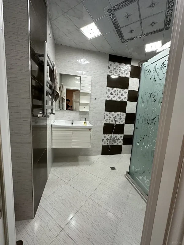 Satılır 3 otaqlı mənzil 94 m²