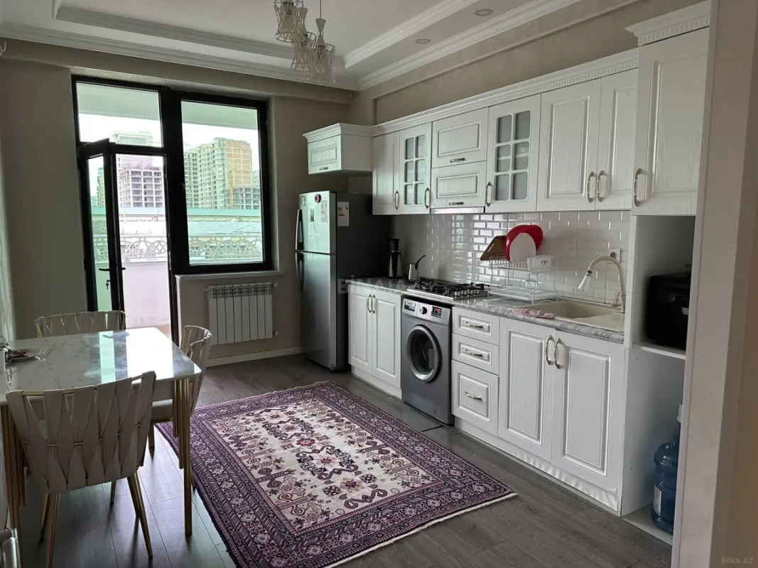 Satılır 3 otaqlı mənzil 94 m²