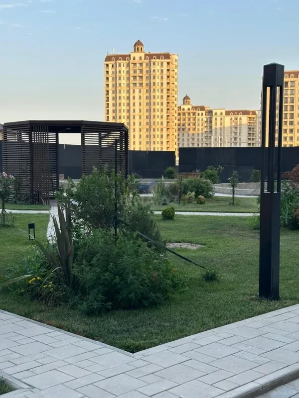 Kirayə verilir 3 otaqlı mənzil 100 m²