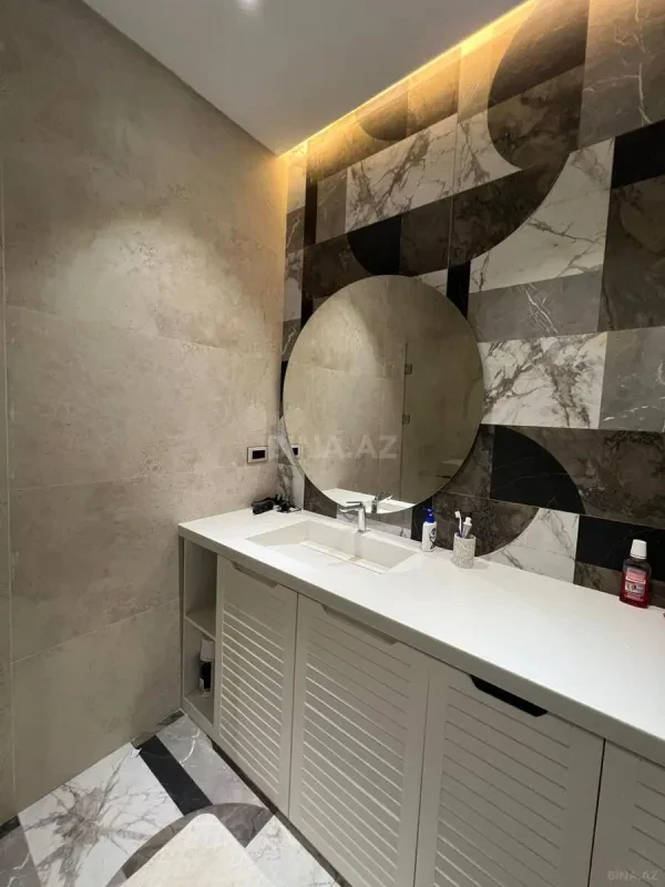 Kirayə verilir 2 otaqlı mənzil 60 m²