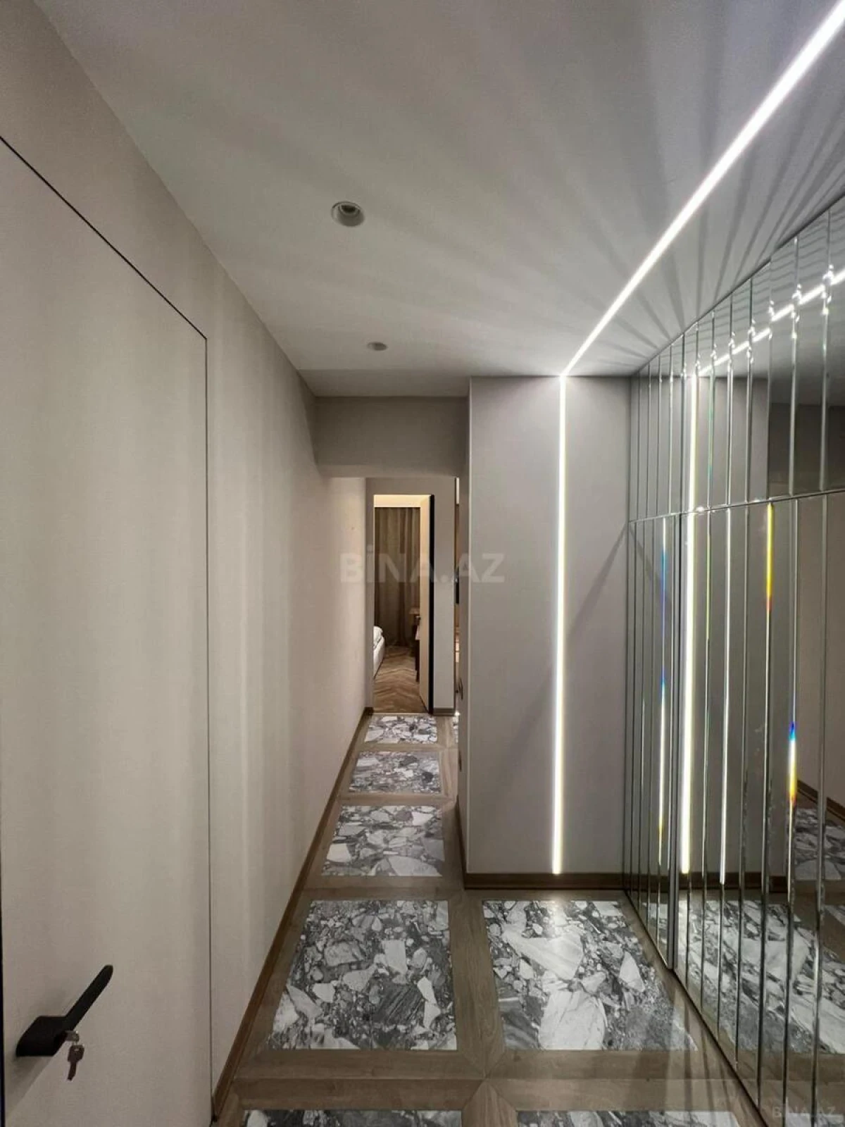 Kirayə verilir 2 otaqlı mənzil 60 m²