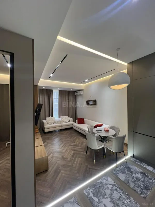 Kirayə verilir 2 otaqlı mənzil 60 m²