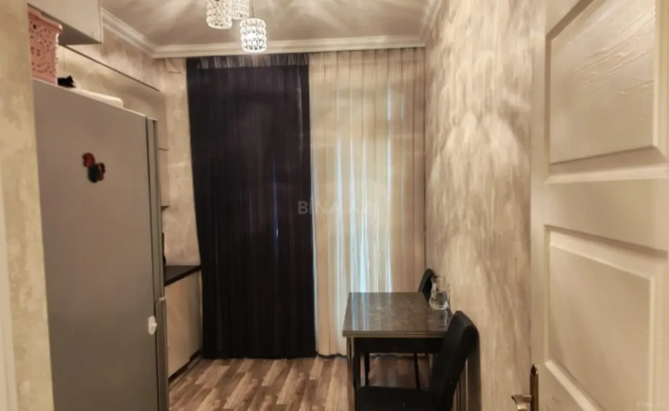 Satılır 2 otaqlı mənzil 76 m²