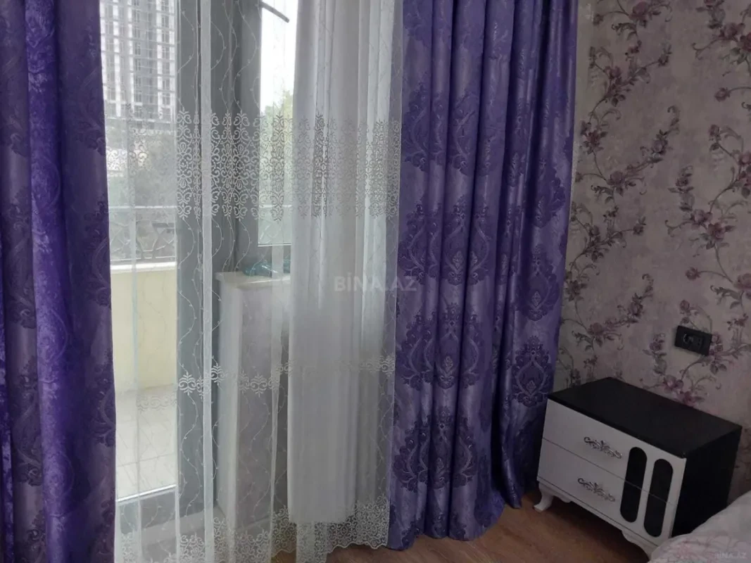 Kirayə verilir 2 otaqlı mənzil 88 m²