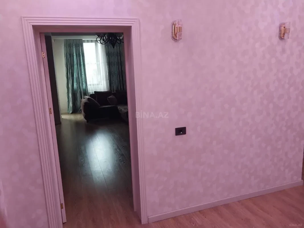 Kirayə verilir 2 otaqlı mənzil 88 m²