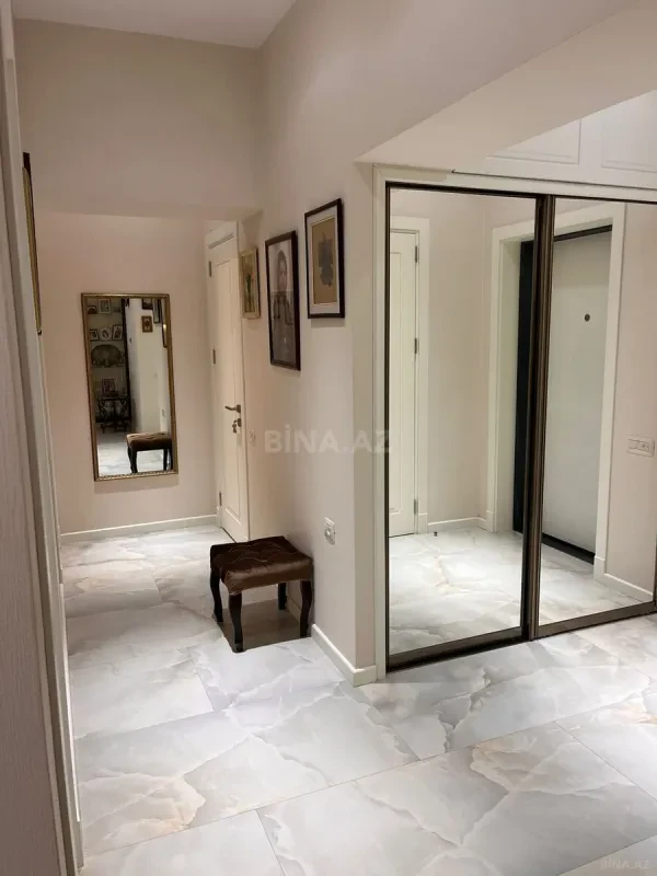 Satılır 3 otaqlı mənzil 95 m²
