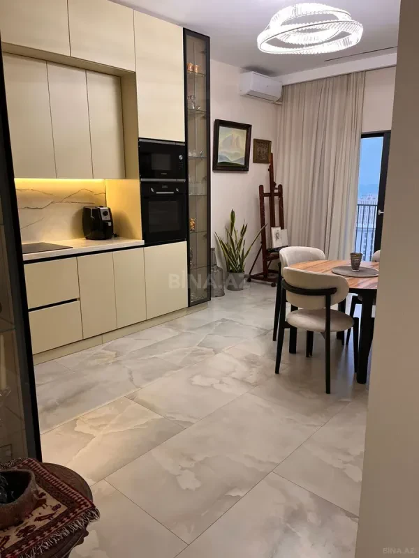 Satılır 3 otaqlı mənzil 95 m²