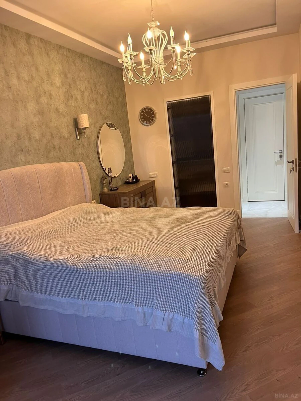 Satılır 3 otaqlı mənzil 95 m²
