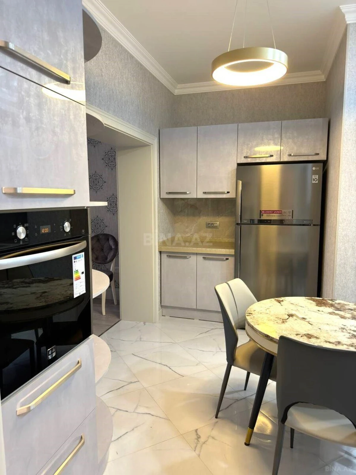 Kirayə verilir 3 otaqlı mənzil 120 m²