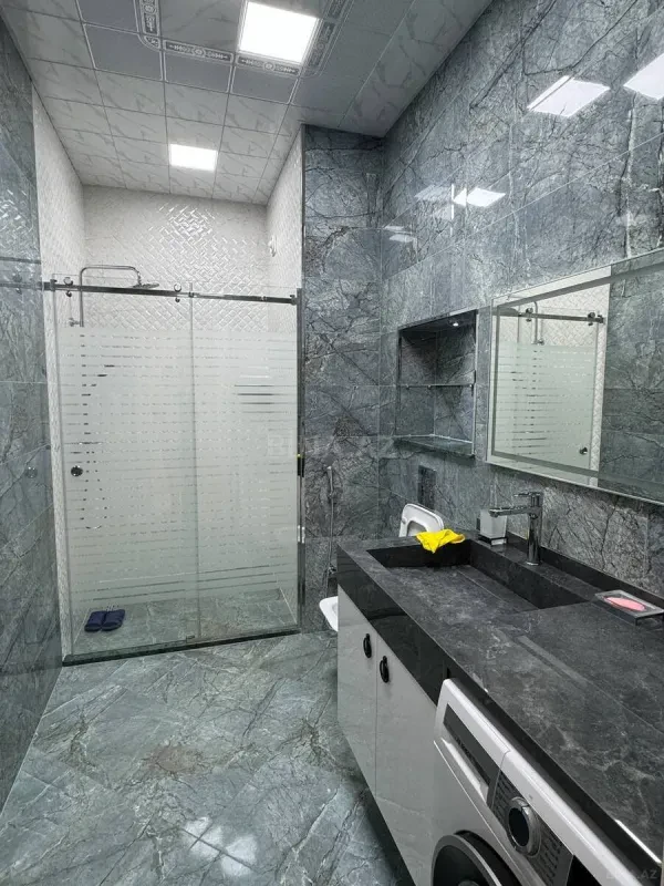 Kirayə verilir 3 otaqlı mənzil 120 m²