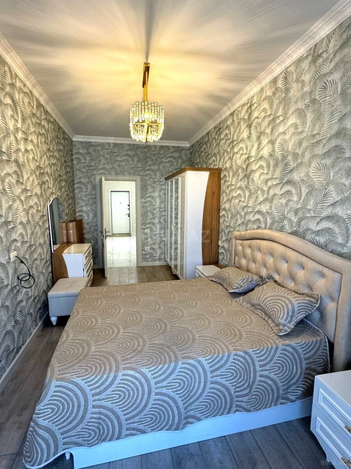 Kirayə verilir 3 otaqlı mənzil 120 m²