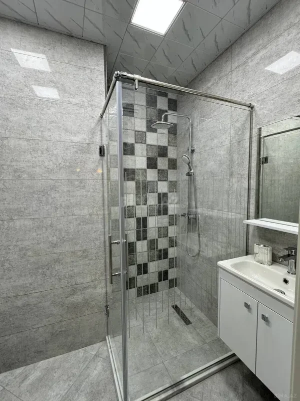 Kirayə verilir 3 otaqlı mənzil 120 m²