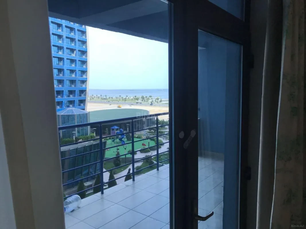 Kirayə verilir 3 otaqlı mənzil 215 m²