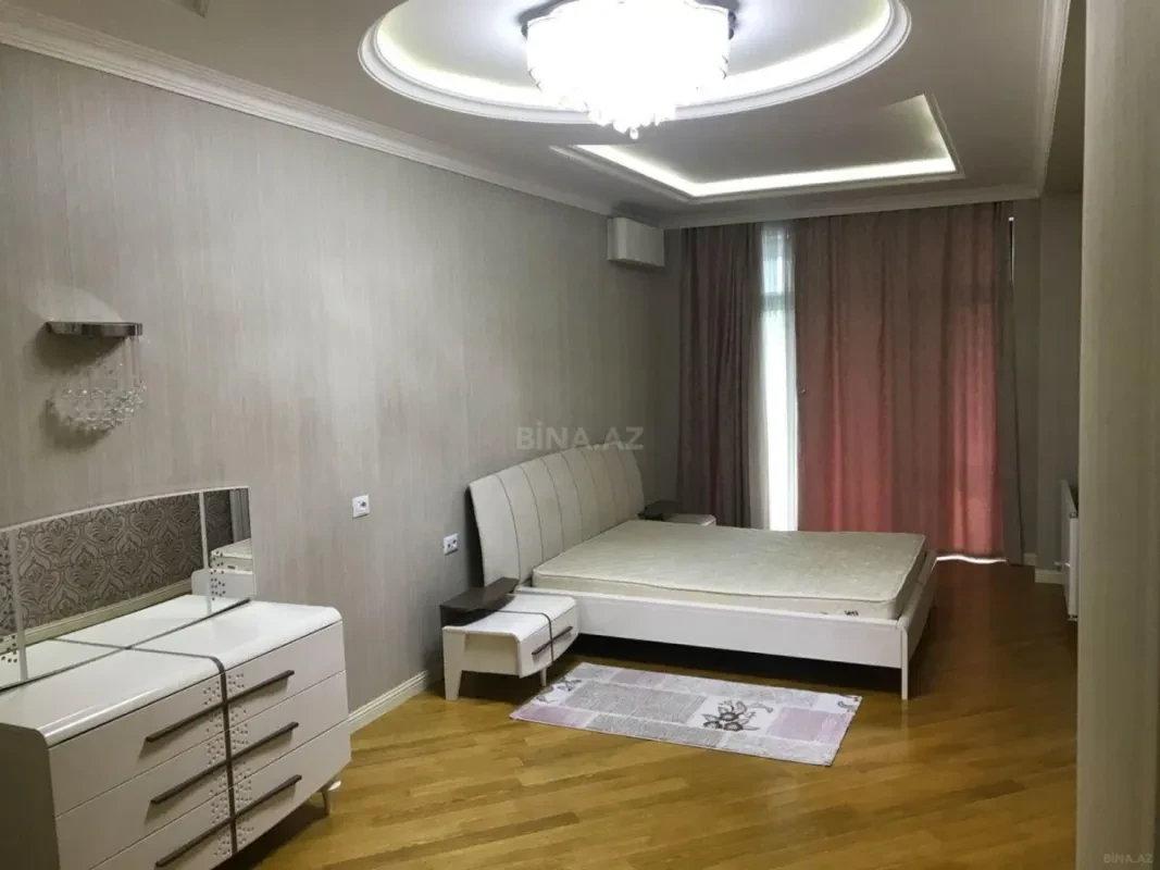 Kirayə verilir 3 otaqlı mənzil 215 m²