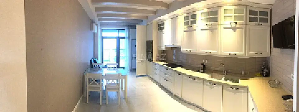 Kirayə verilir 3 otaqlı mənzil 215 m²