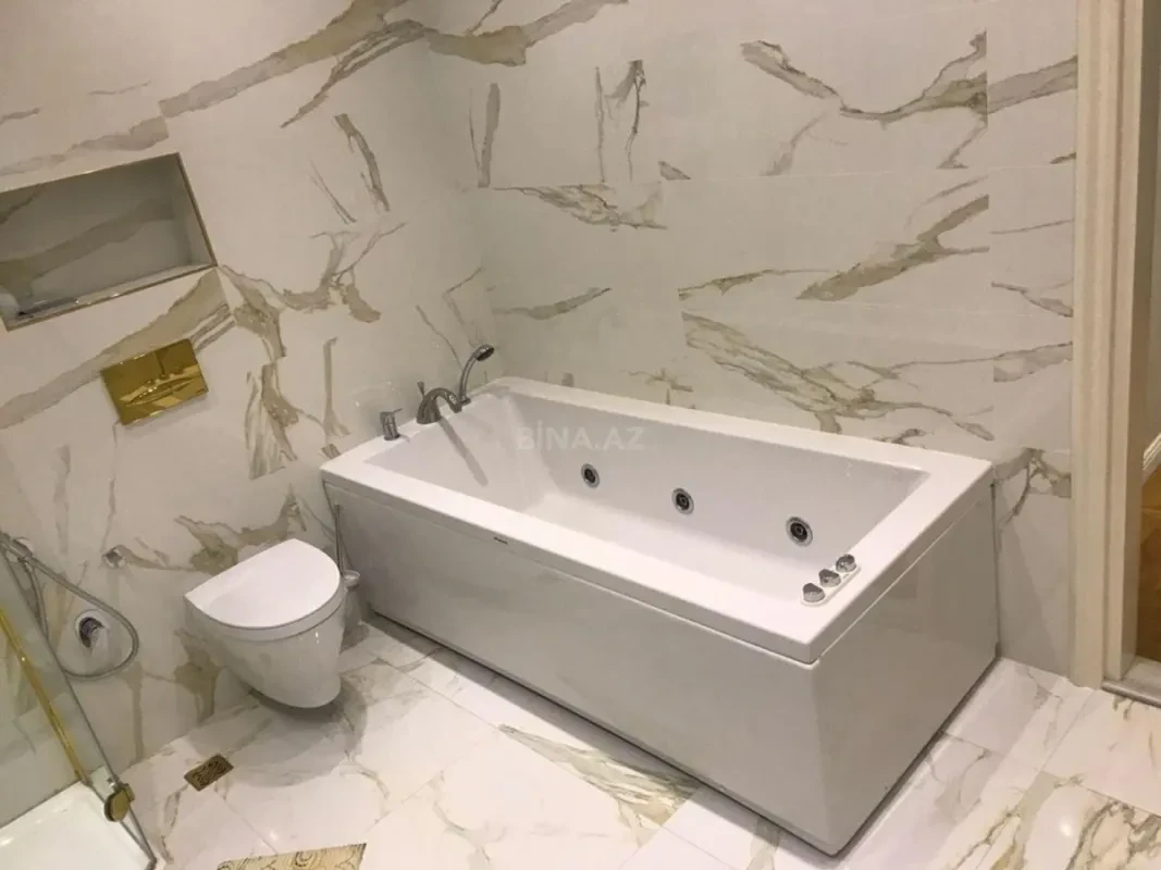 Kirayə verilir 3 otaqlı mənzil 215 m²