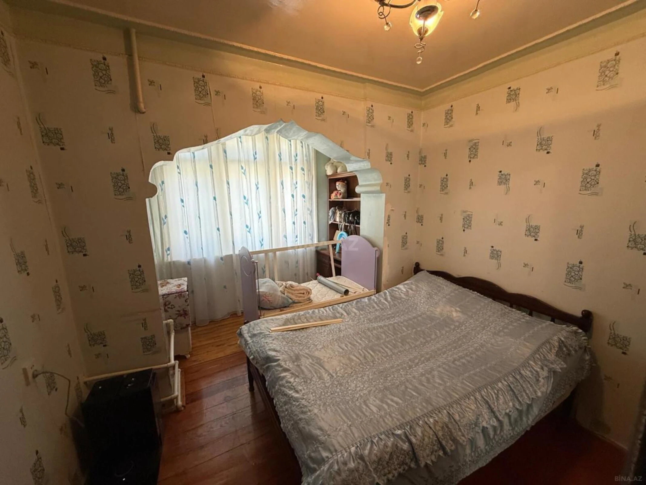 Satılır 5 otaqlı mənzil 100 m²