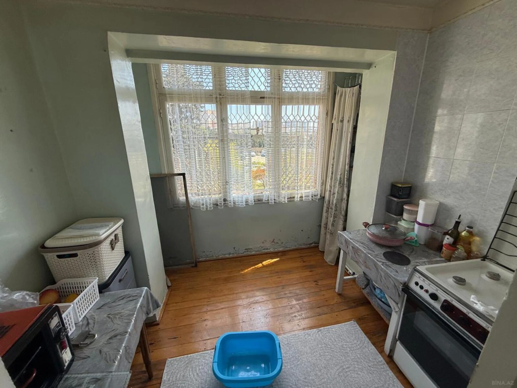 Satılır 5 otaqlı mənzil 100 m²