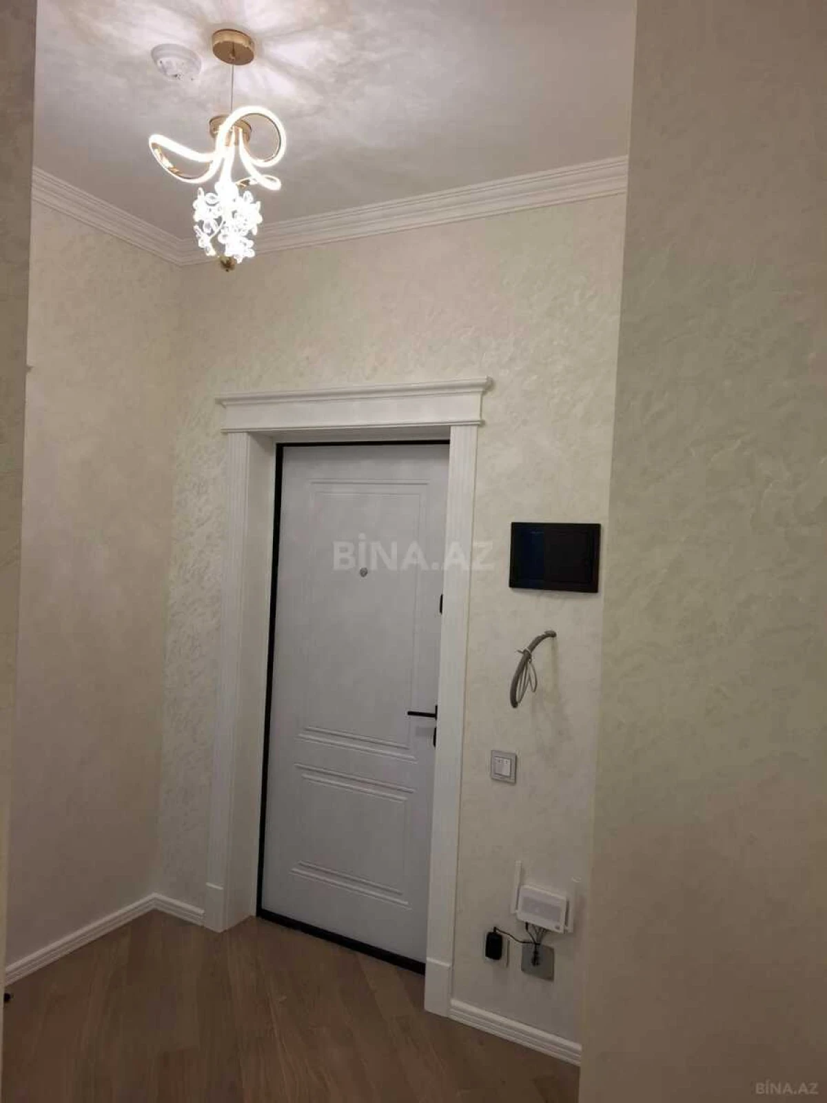Kirayə verilir 2 otaqlı mənzil 65 m²