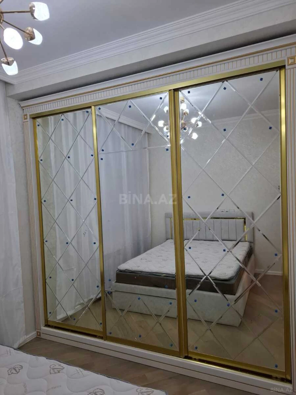 Kirayə verilir 2 otaqlı mənzil 65 m²