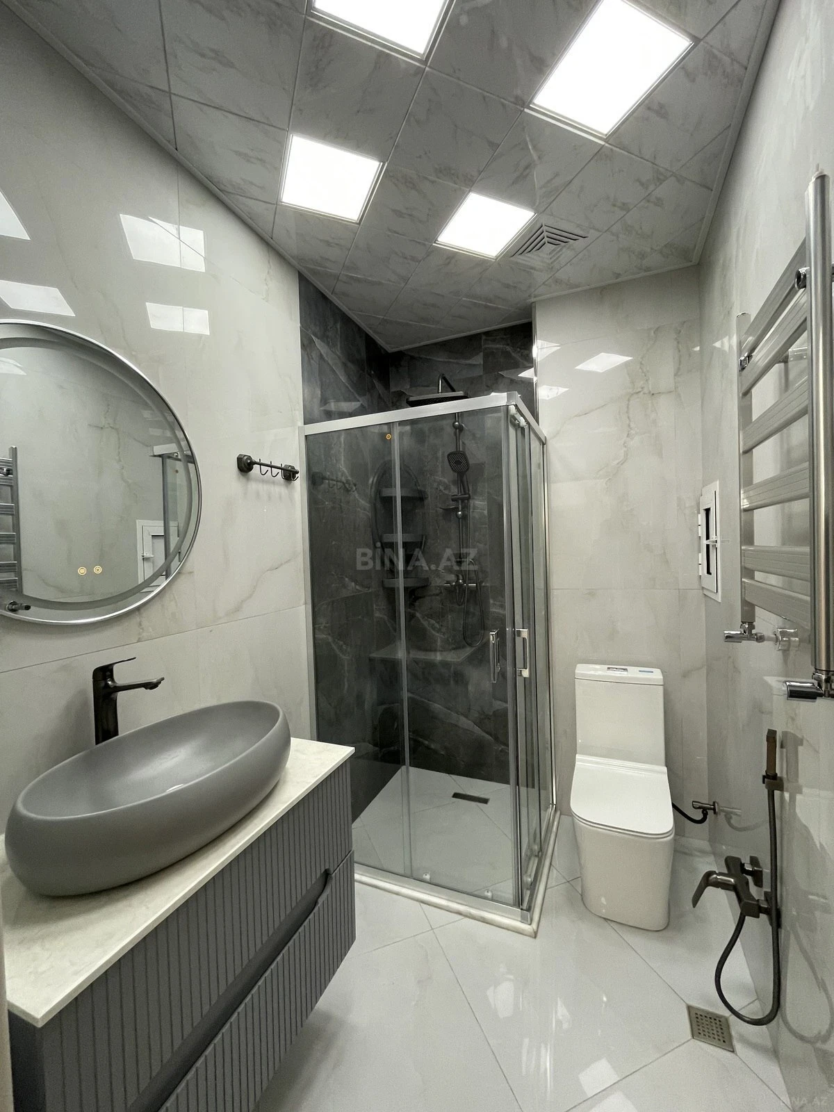 Satılır 2 otaqlı mənzil 81 m²