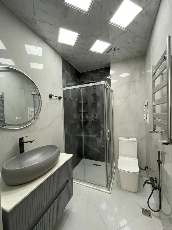 Satılır 2 otaqlı mənzil 81 m²