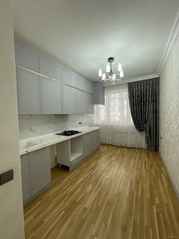 Satılır 2 otaqlı mənzil 81 m²