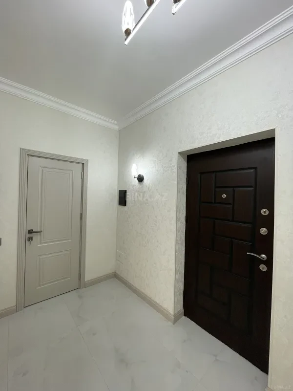 Satılır 2 otaqlı mənzil 81 m²