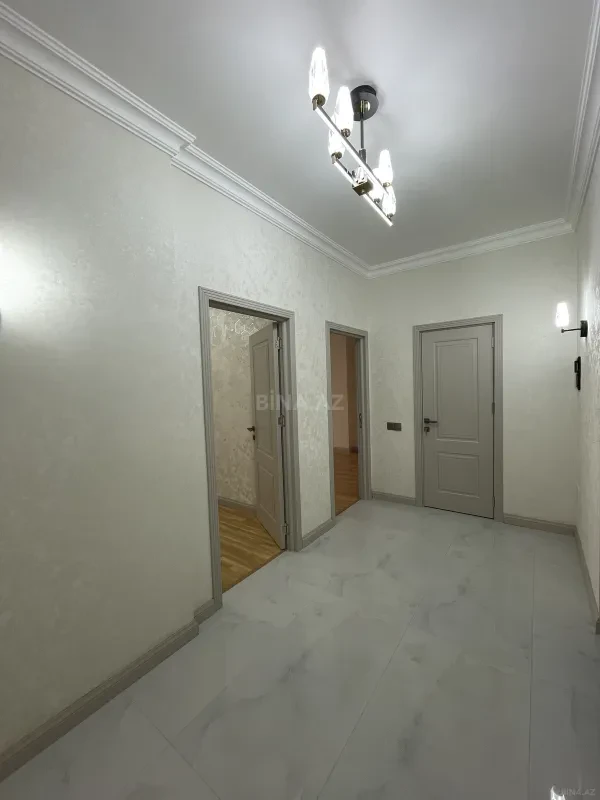 Satılır 2 otaqlı mənzil 81 m²