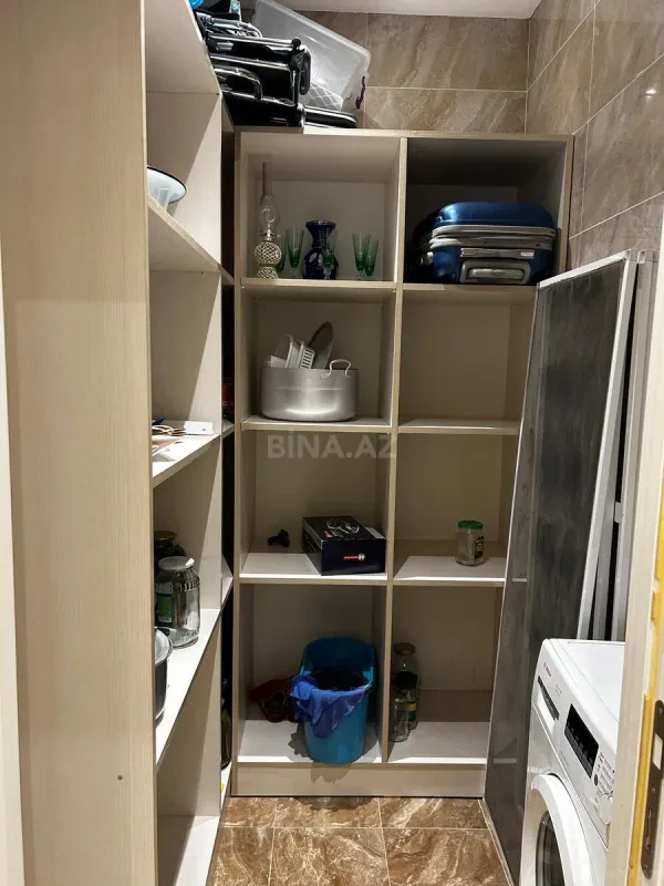 Satılır 3 otaqlı mənzil 127 m²