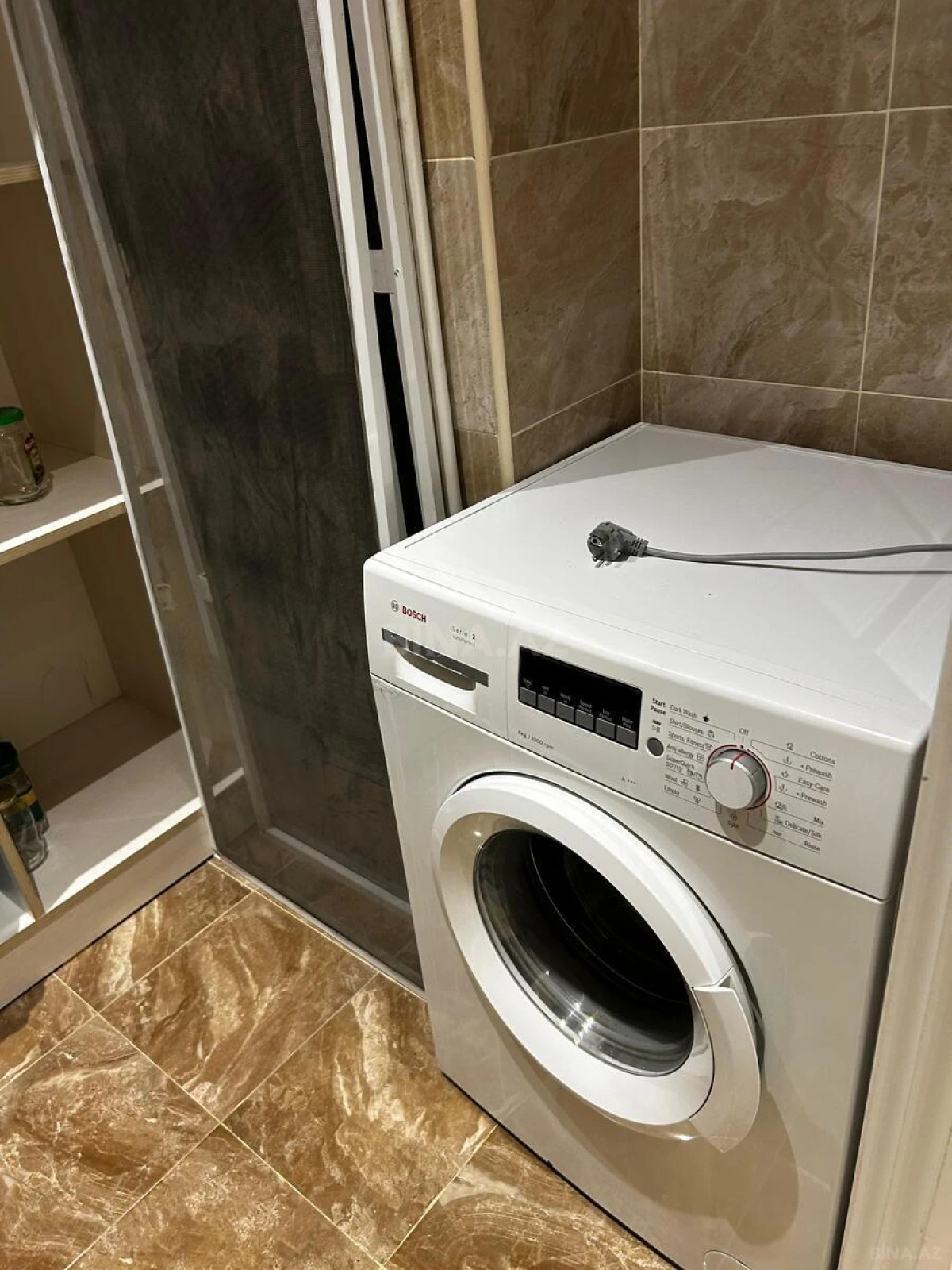 Satılır 3 otaqlı mənzil 127 m²