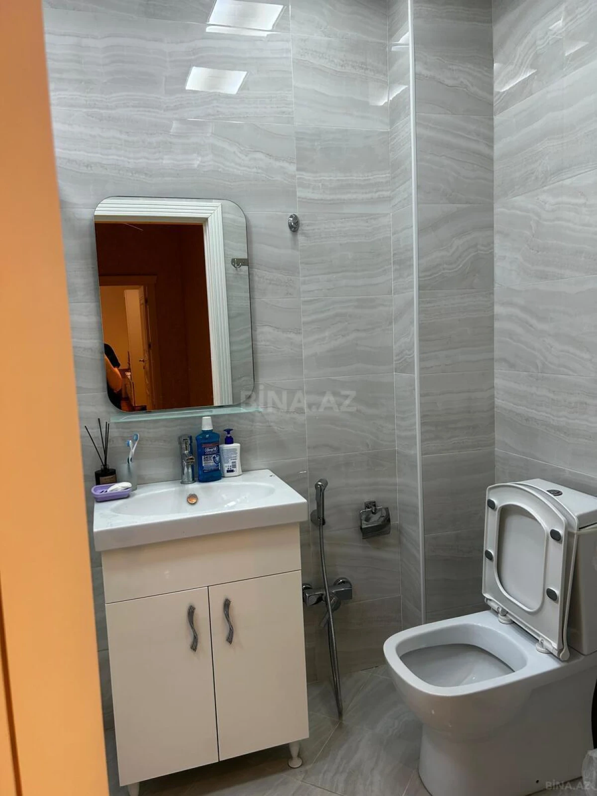 Satılır 3 otaqlı mənzil 127 m²