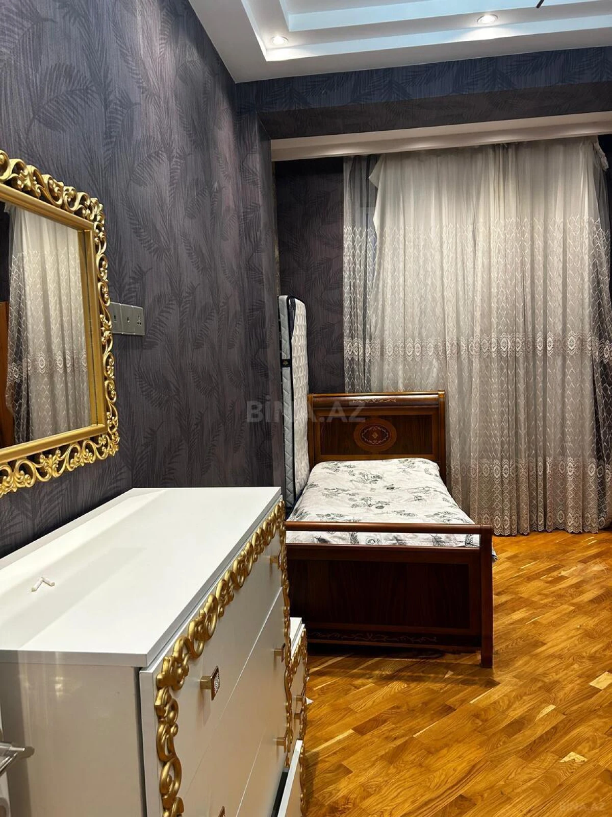 Satılır 3 otaqlı mənzil 127 m²