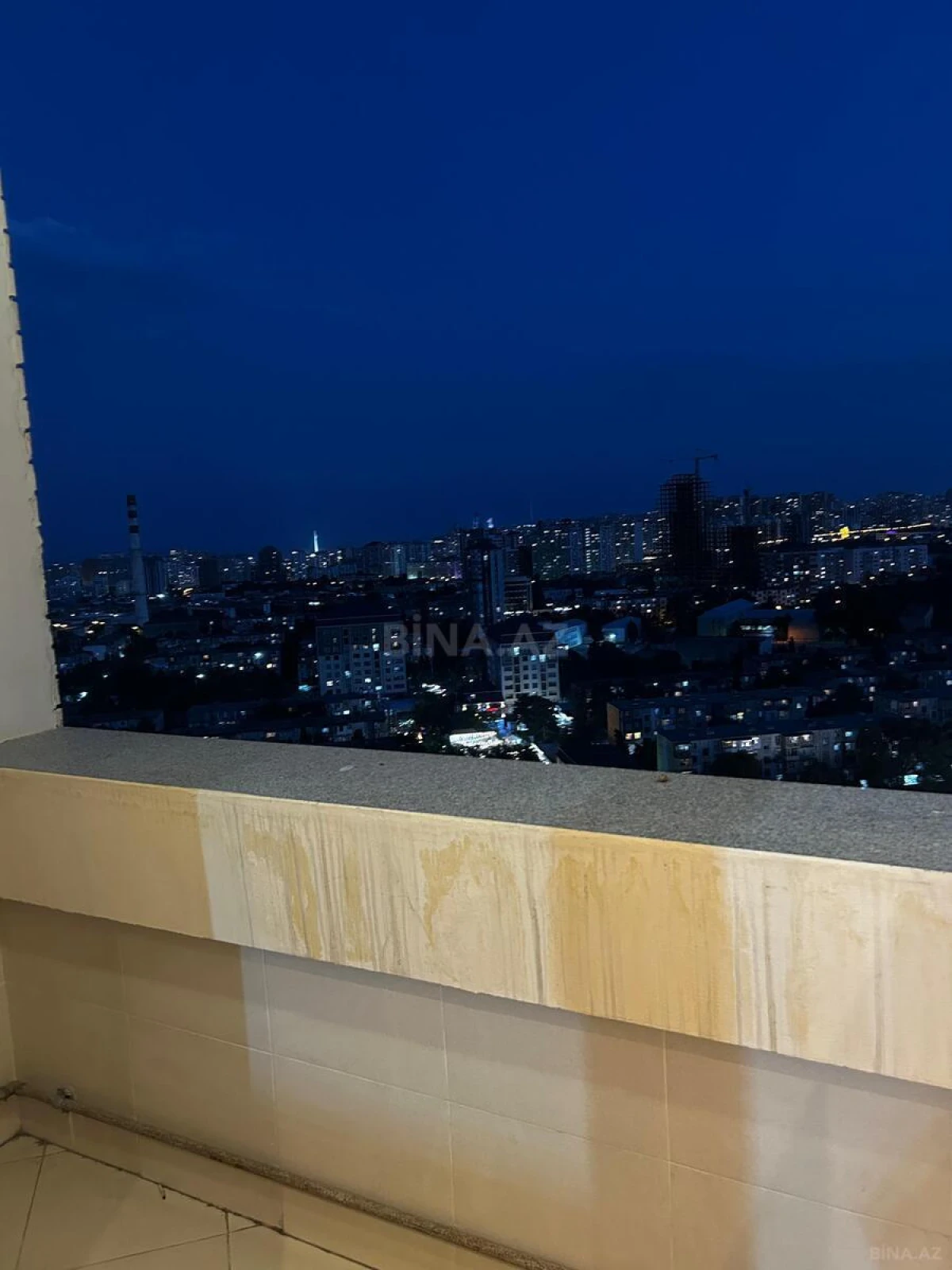 Satılır 3 otaqlı mənzil 127 m²
