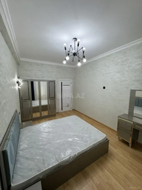 Kirayə verilir 2 otaqlı mənzil 72 m²